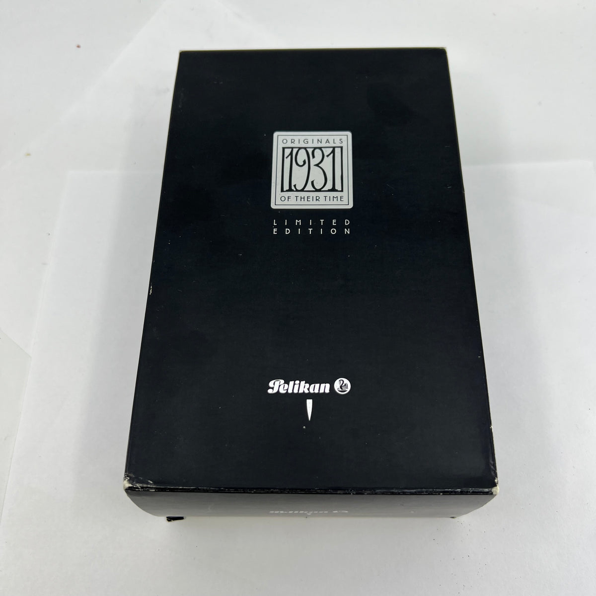 Pelikan "White Gold" (1931 Originals of their Time) Limited Edition Fountain Pen - Medium 18kt Gold Nib