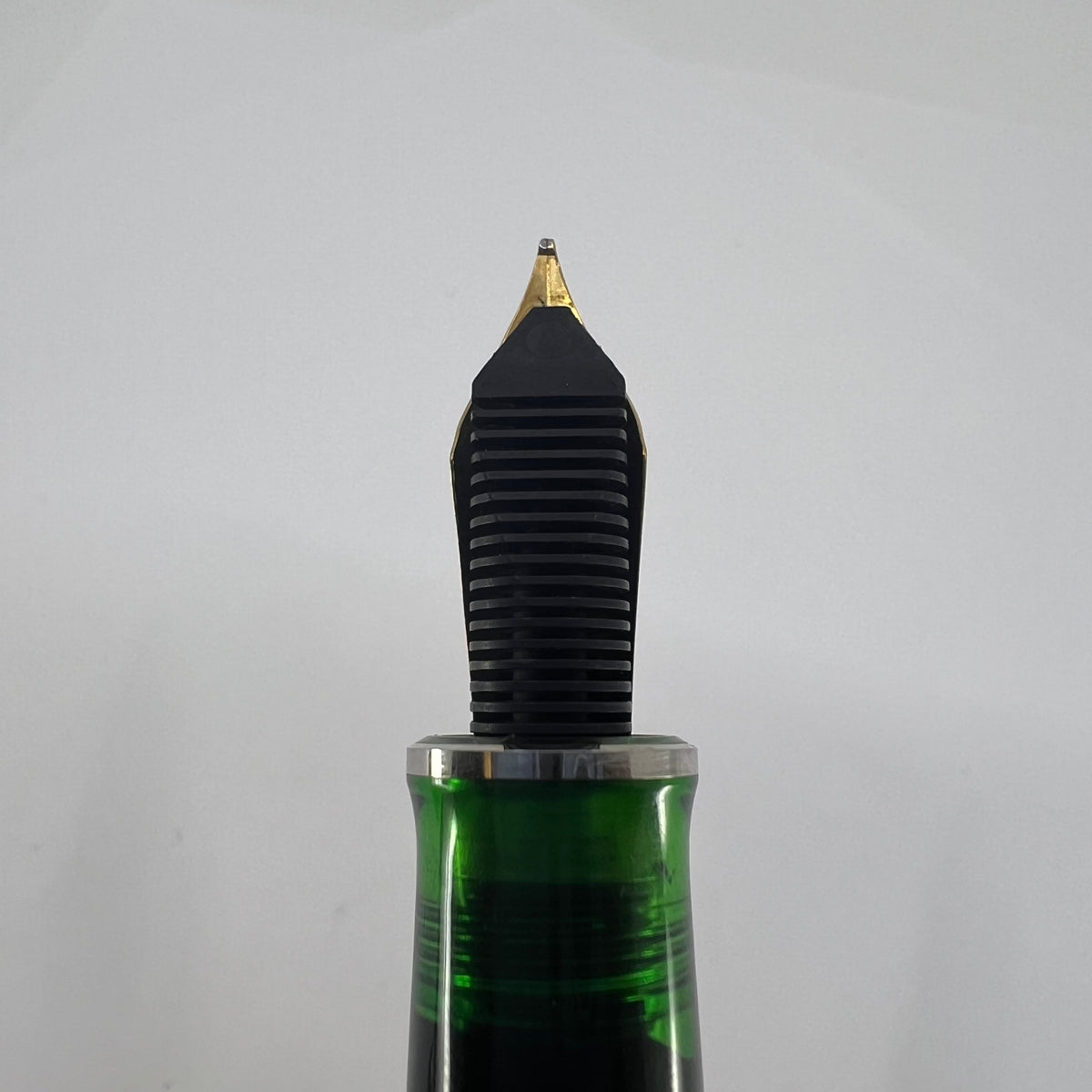 ChronoSwiss RARE Styloscope Green Transparent Limited Edition of 1000 Fountain Pens (M800 Size) Made by Pelikan - Medium 18kt Gold  Nib  with Additional OB 18kt Nib!! - All Original Packaging