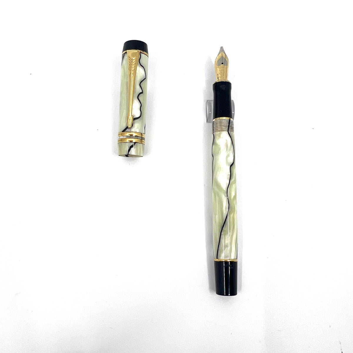 Parker Duofold International (Standard Size) Pearl & Black Fountain Pen - Broad Stub 18kt Gold Nib
