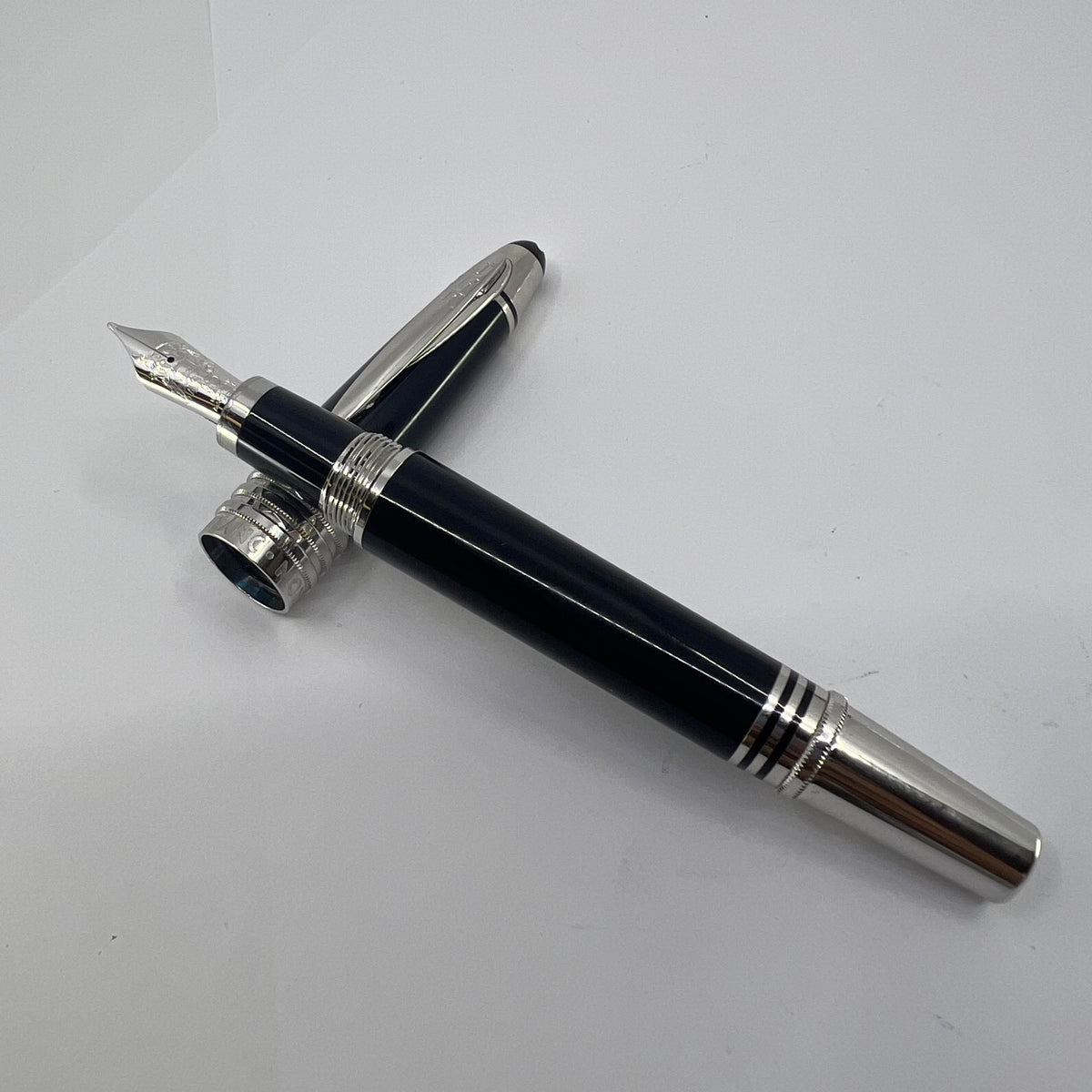 Montblanc John F. Kennedy Special Edition Fountain Pen - Medium 14kt Gold  Nib
