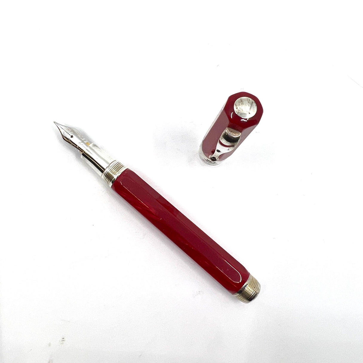 Montegrappa Symphony Lustrous Red Celluloid Octagonal Fountain  Pen - Medium 18kt Gold Nib