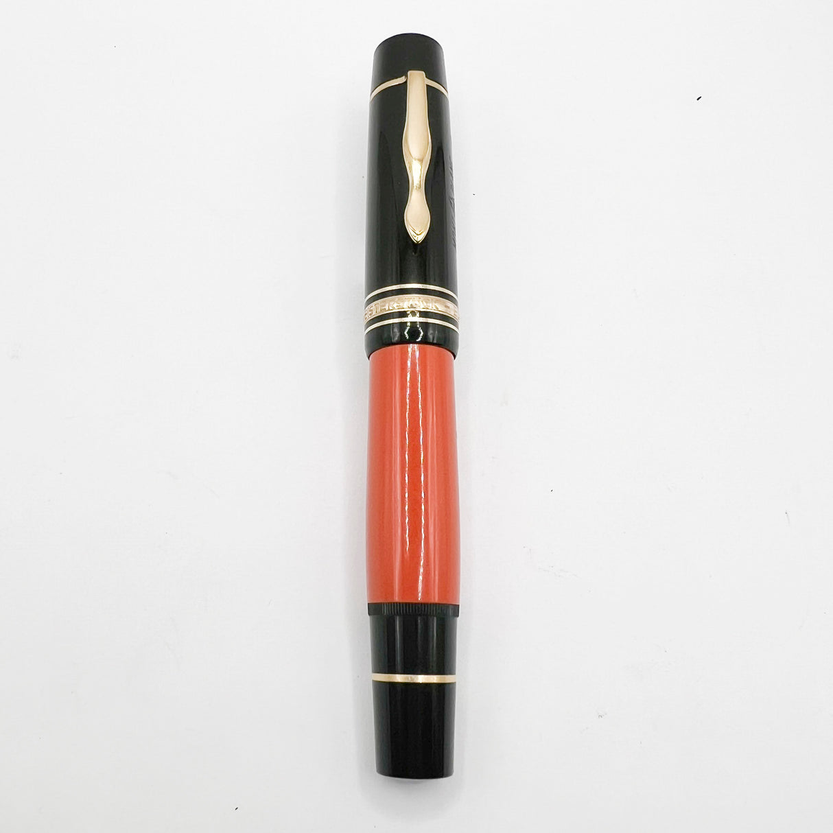 Montblanc Ernest Hemingway Writers Series Limited Edition Fountain Pen  - Fine 18kt Gold Nib