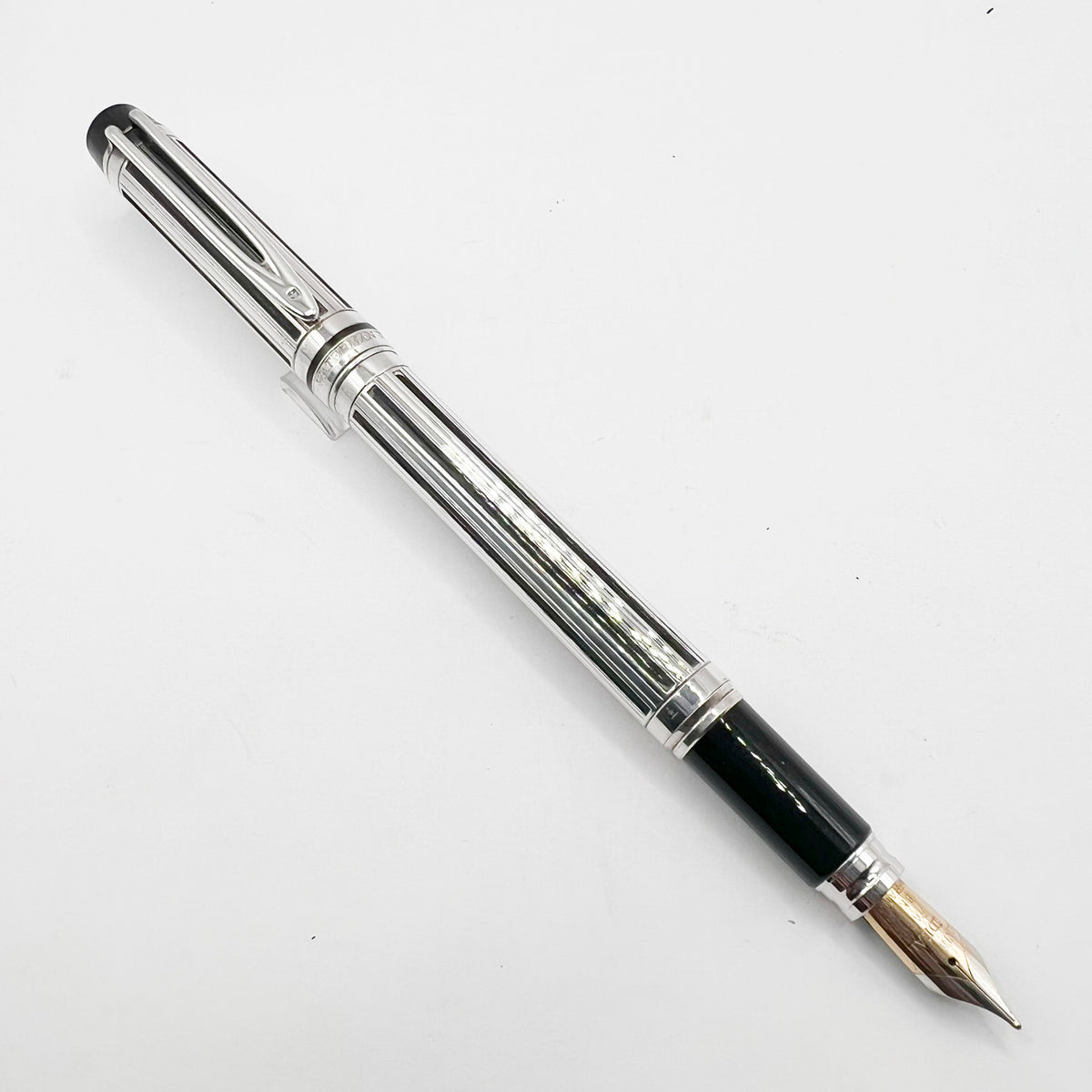 Waterman Night & Day Silver-Plated Fountain Pen - Medium 18kt Gold Nib