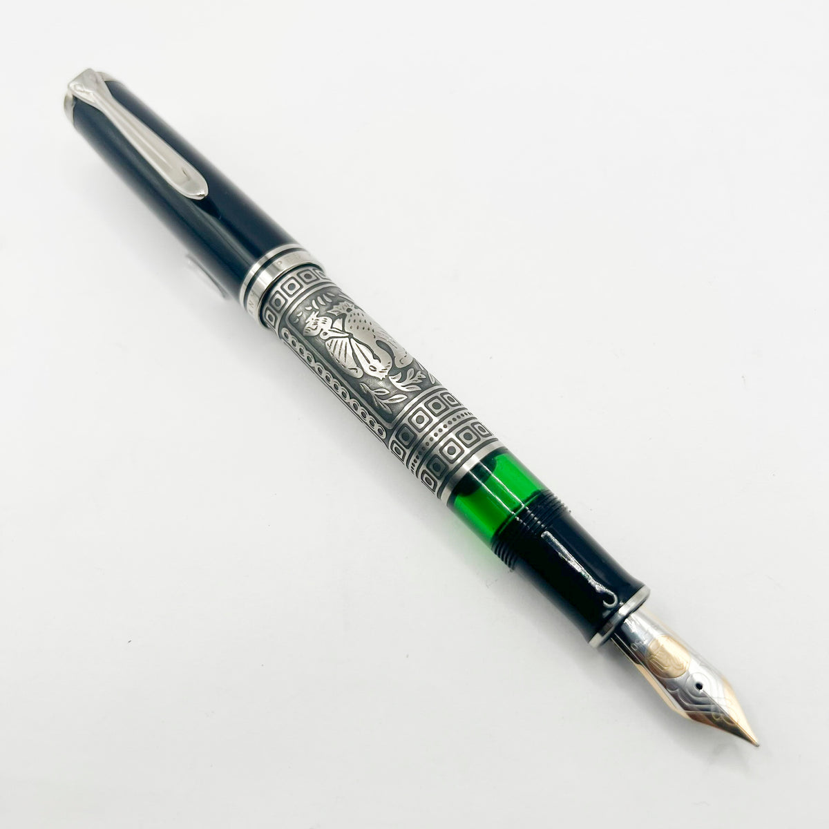 Pelikan M910 Toledo Sterling Silver Fountain Pen - Semi-Flex Medium 18kt Gold Nib