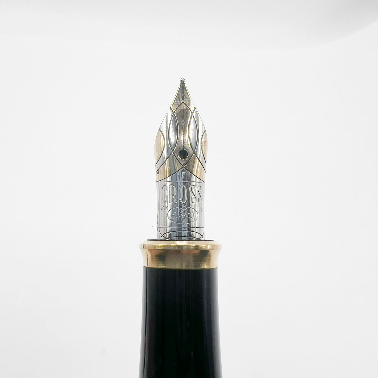 Cross Pinnacle Bordeaux Lacquer Fountain Pen -  Fine 18kt Gold Nib