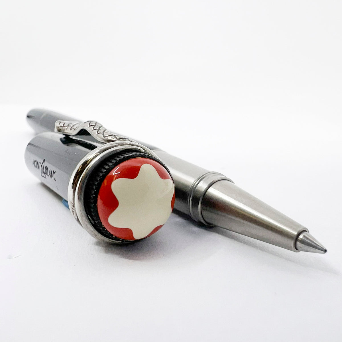Montblanc Heritage Rouge et Noir Black Special Edition Rollerball