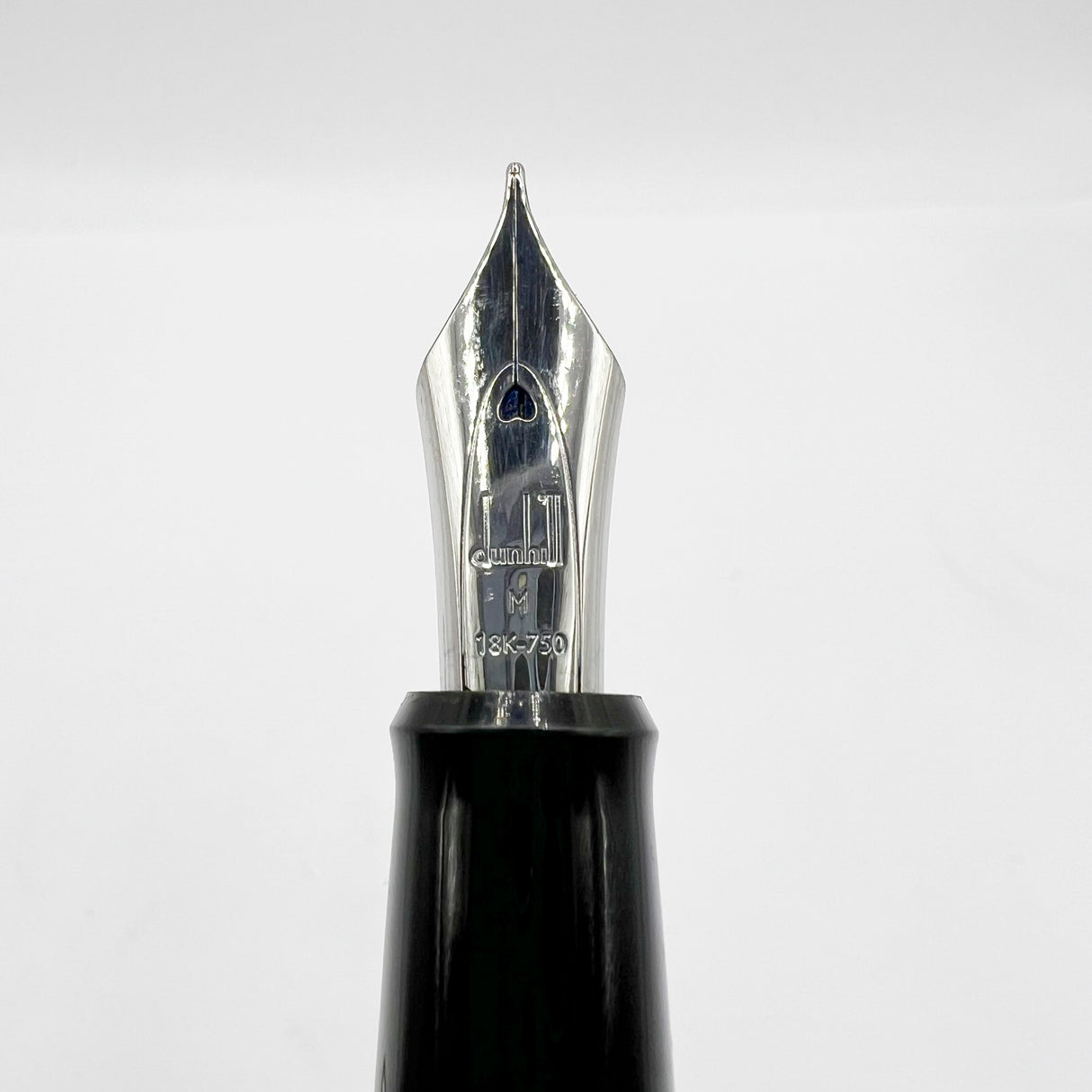 Dunhill AD2000 Brushed Stainless Steel Cross Hatch Design  Fountain Pen -  Medium 18kt Gold Nib (Leans to Fine)