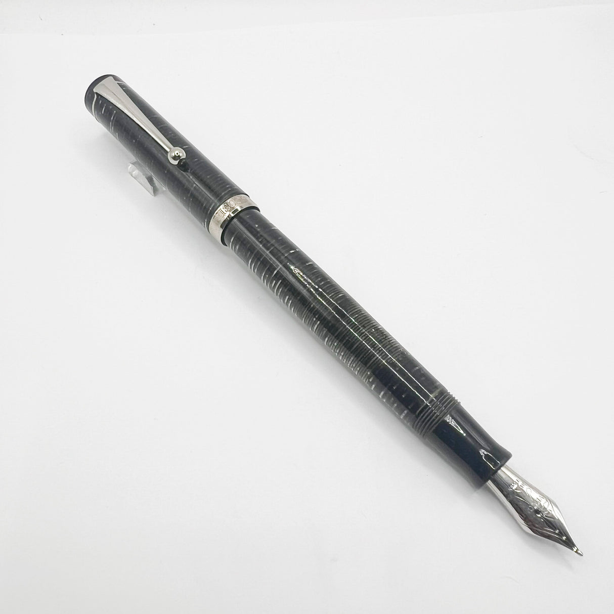 Visconti D'Essai Vintage Celluloid Limited Edition Fountain Pen - Fine 18kt Gold  Nib
