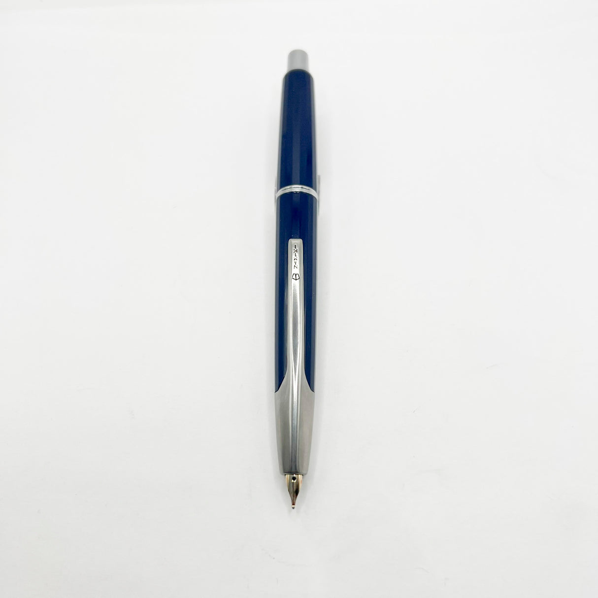 Pilot Namiki Blue Vanishing Point Fountain Pen - Classic Style Multi-Facetted  Body  - 1996 - Medium 14kt Gold  Nib