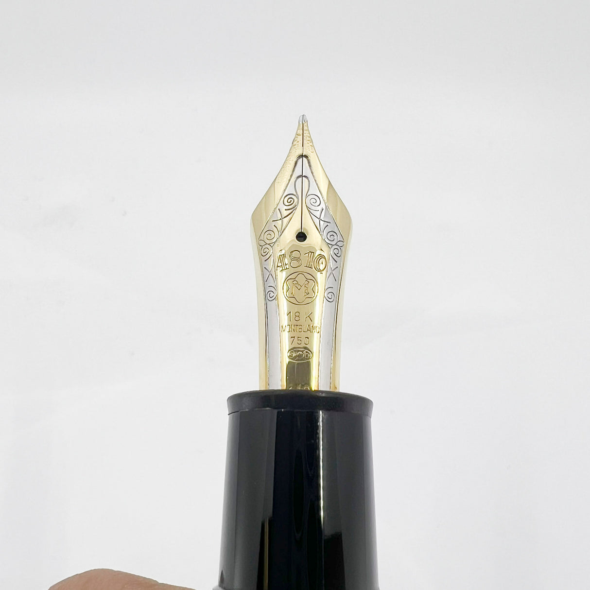 Montblanc Meisterstuck #149 (Largest) Fountain Pen - Semi-Flex Medium 18kt Gold Nib