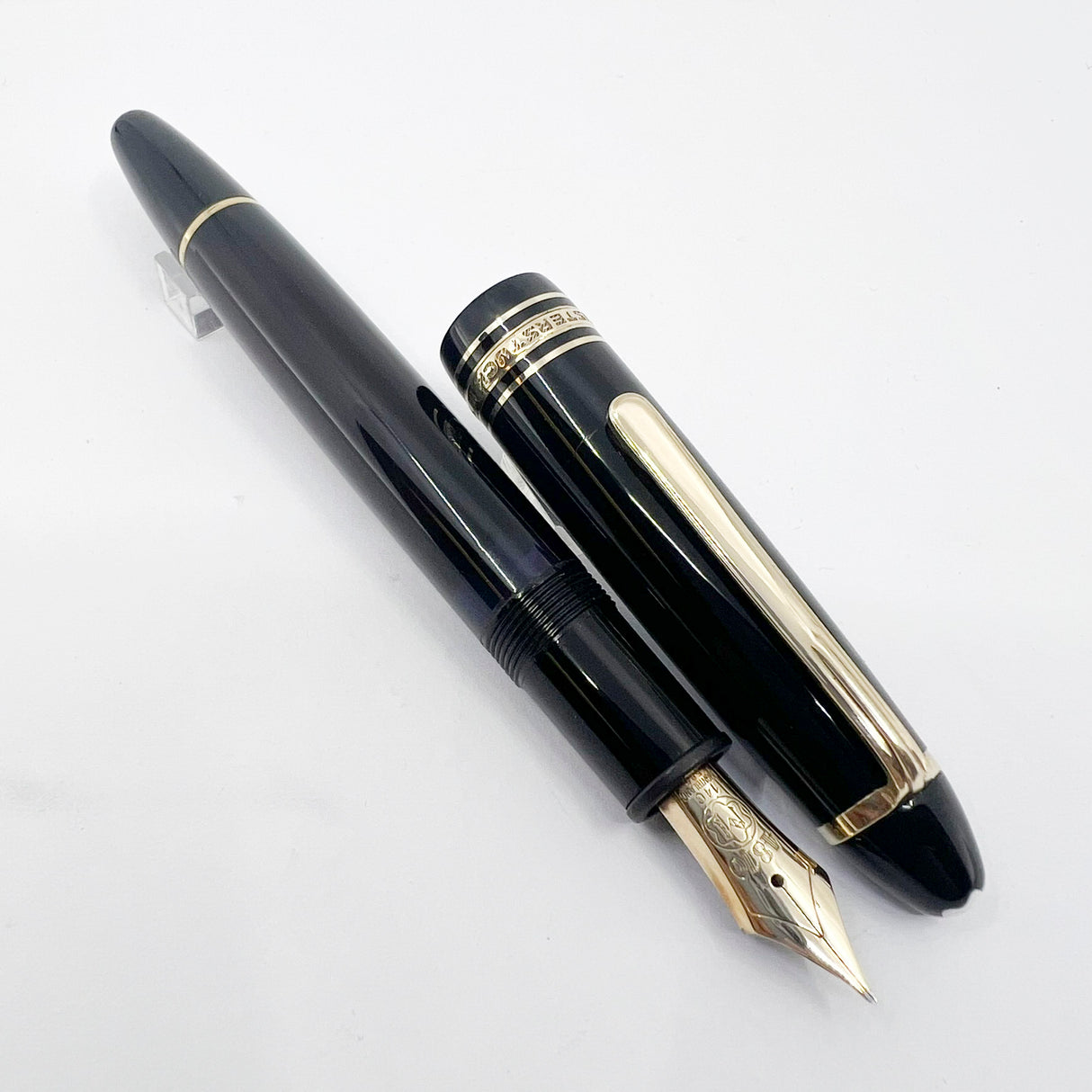 Montblanc Black Resin Meisterstuck #146 LeGrand Fountain Pen -  Fine 14kt Gold Nib