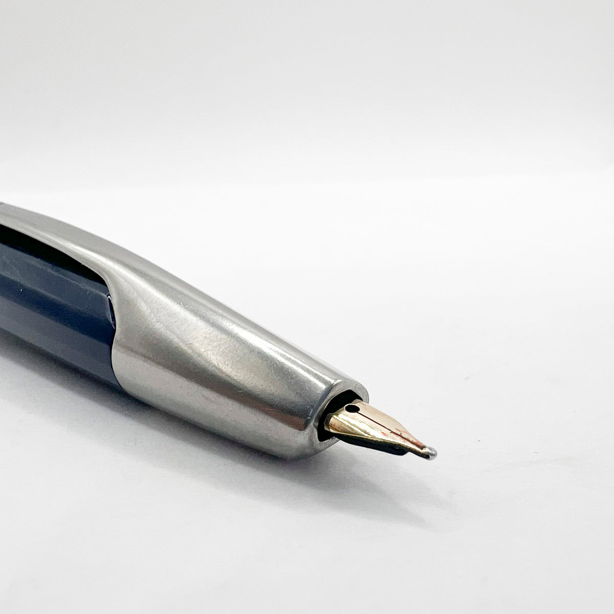 Pilot Namiki Blue Vanishing Point Fountain Pen - Classic Style Multi-Facetted  Body  - 1996 - Medium 14kt Gold  Nib