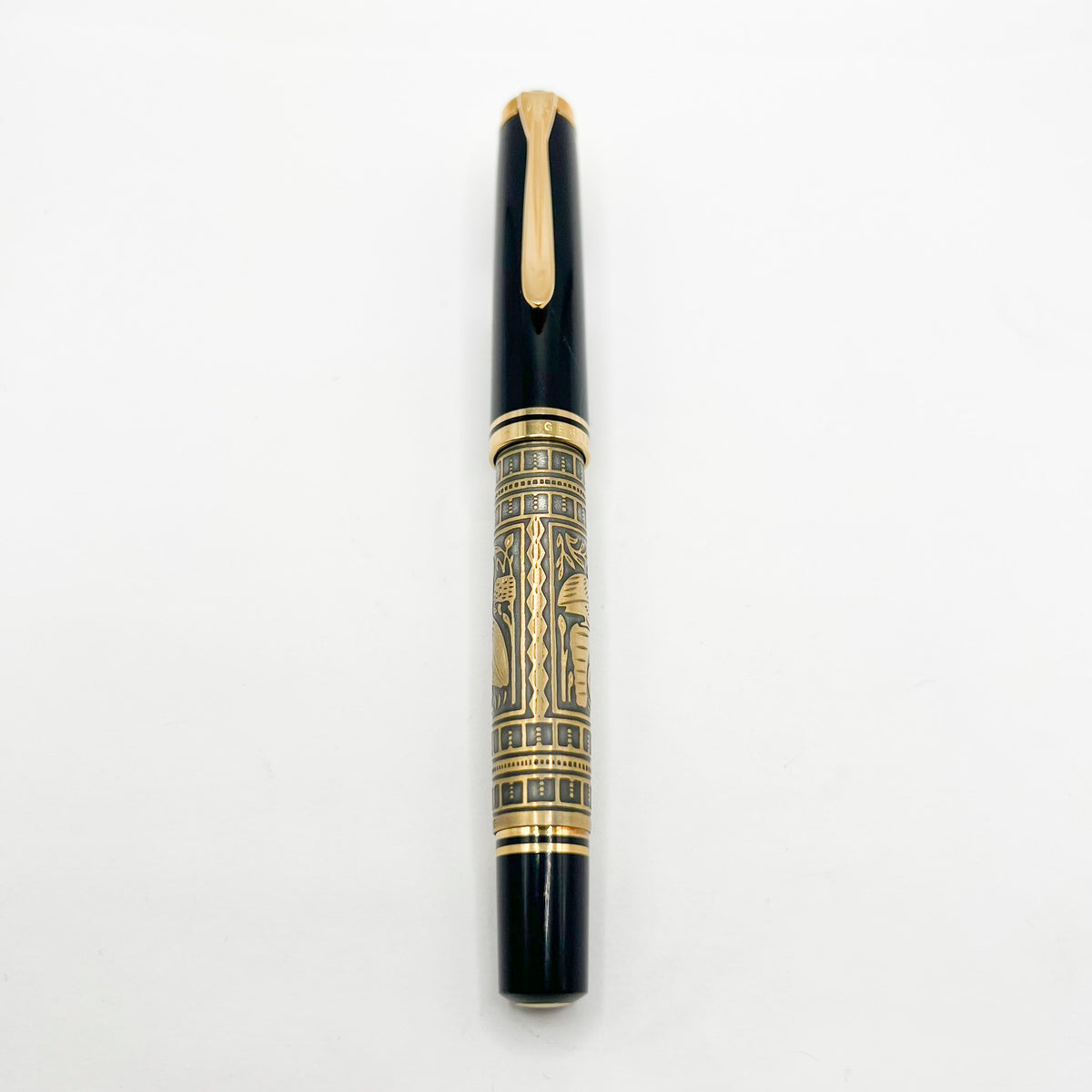 Pelikan M900 Toledo Gold Vermeil Fountain Pen - Fine 18C Gold Nib - 1990's