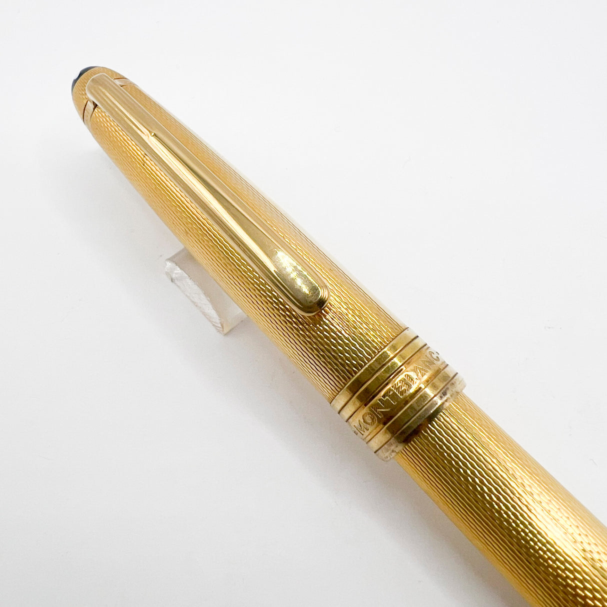 Montblanc Solitaire Gold Plated Barleycorn Classique #144 Fountain Pen - Fine 18kt Gold Nib