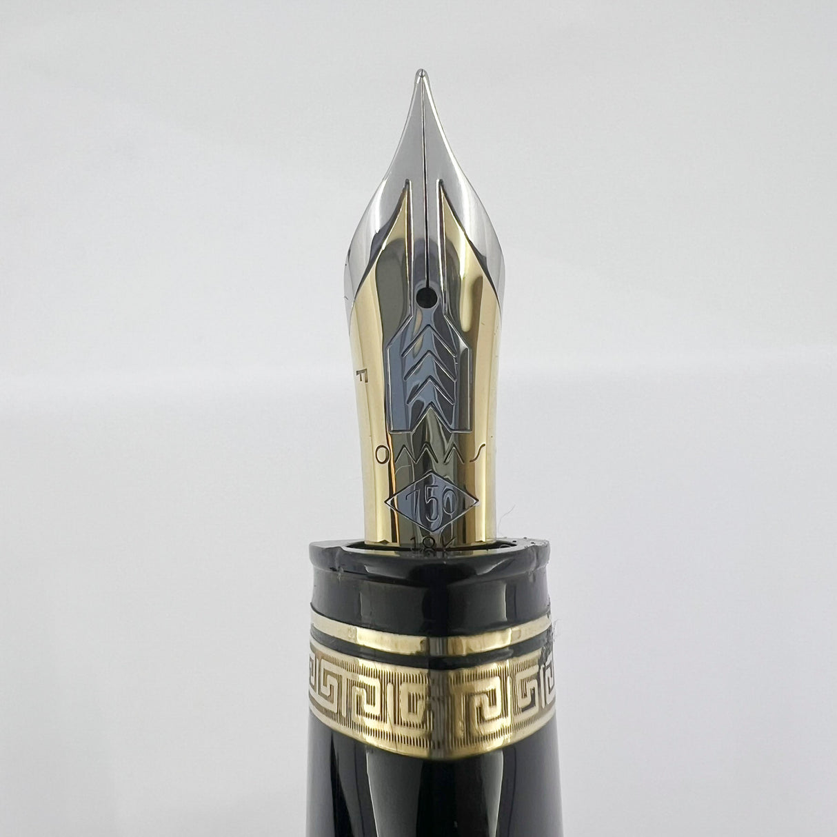 OMAS ORIGINAL #360 - LARGEST SIZE - Dark Blue/Black #360 Oversized Triangulated Fountain Pen - Fine 18kt Gold  Nib