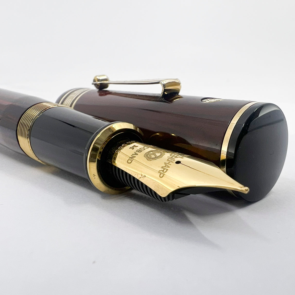 Wahl Eversharp Woodgrain Ebonite Decoband Oversized  Fountain Pen -  Medium #8 Size 14kt Gold Nib