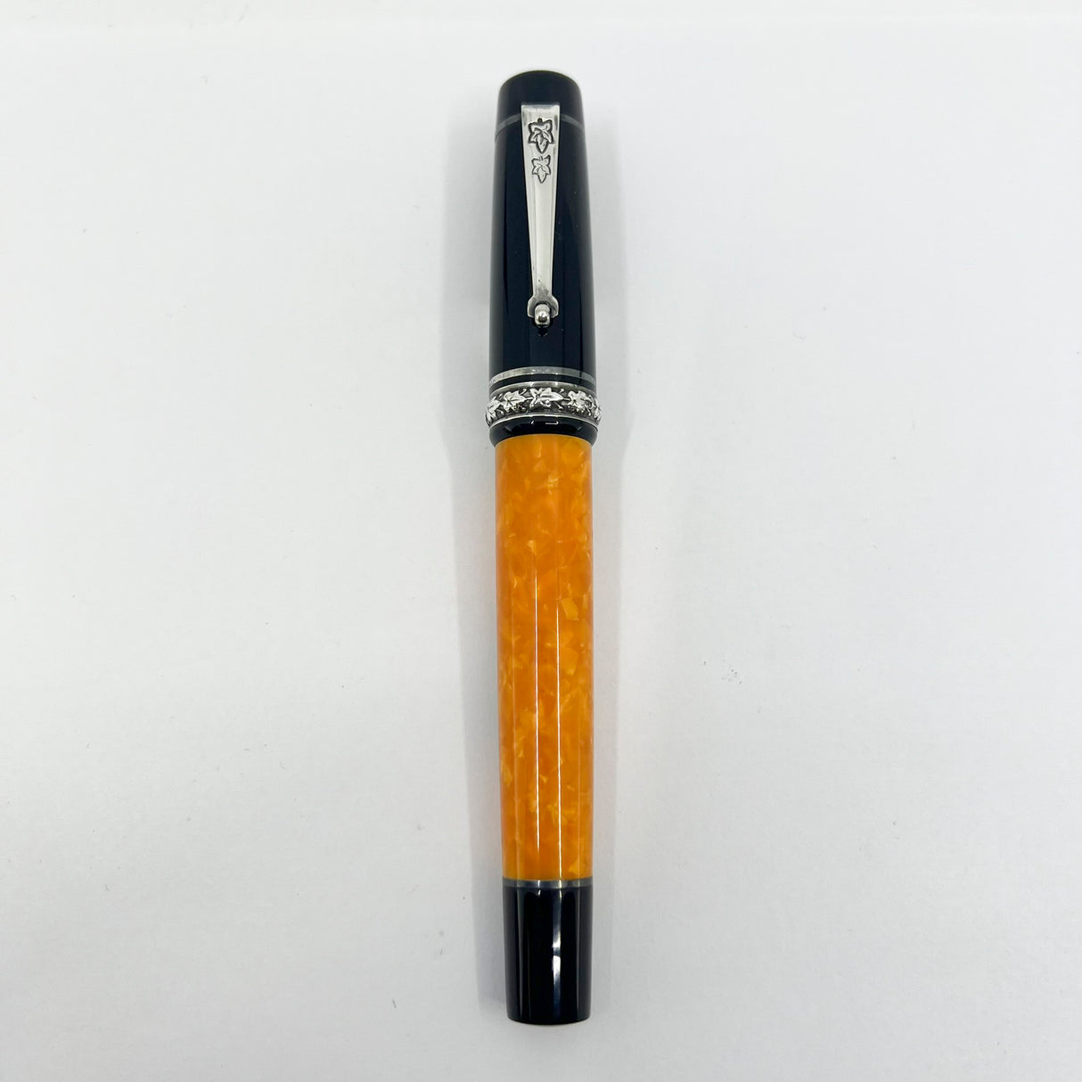 Delta COLOSSEUM Limited Edition Lever Fill Fountain Pen (1996) - Medium 18kt Gold Nib