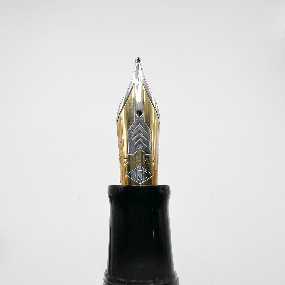 OMAS Arte Italiana Large Black Paragon Limited Edition Fountain Pen #101/300 (1990s) - Broad 18kt Gold Nib