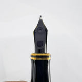 Parker Duofold Centennial (Largest Size) Douglas MacArthur/World War II Commemorative Limited Edition Fountain Pen - Medium 18kt Gold Nib