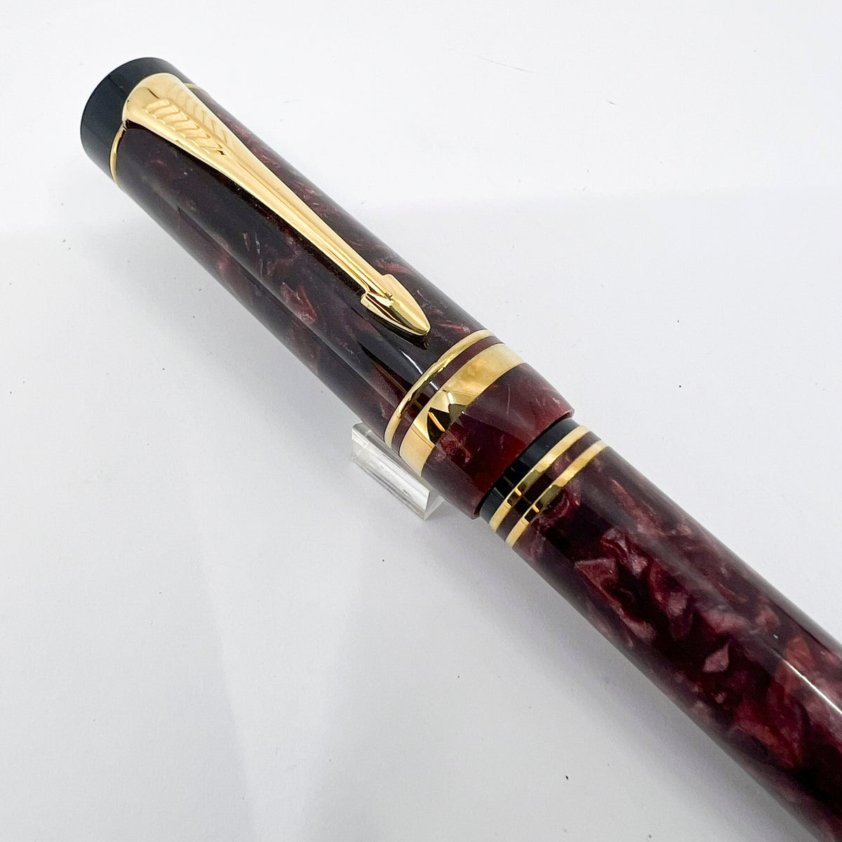 Parker Centennial (Largest Size) Marbled Maroon Duofold Fountain Pen (Circa 1991) -  Medium 18kt Gold Nib
