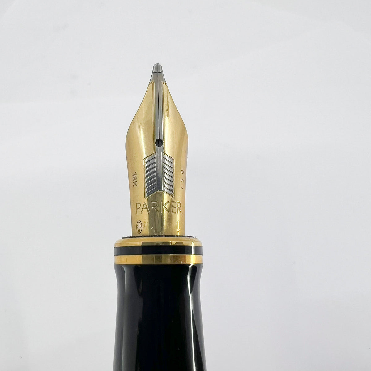 Parker Centennial (Largest Size) Marbled Maroon Duofold Fountain Pen (Circa 1991) -  Medium 18kt Gold Nib
