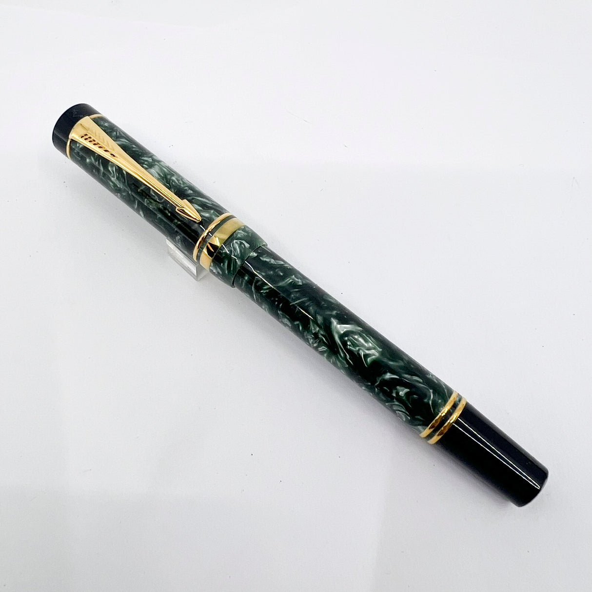 Parker International Green Marble Duofold Fountain Pen (Circa 1989) - Medium 18kt Gold Nib