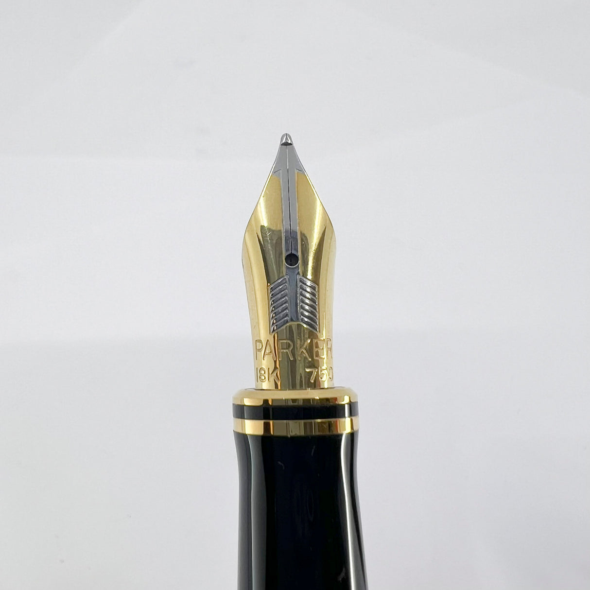 Parker International Green Marble Duofold Fountain Pen (Circa 1989) - Medium 18kt Gold Nib