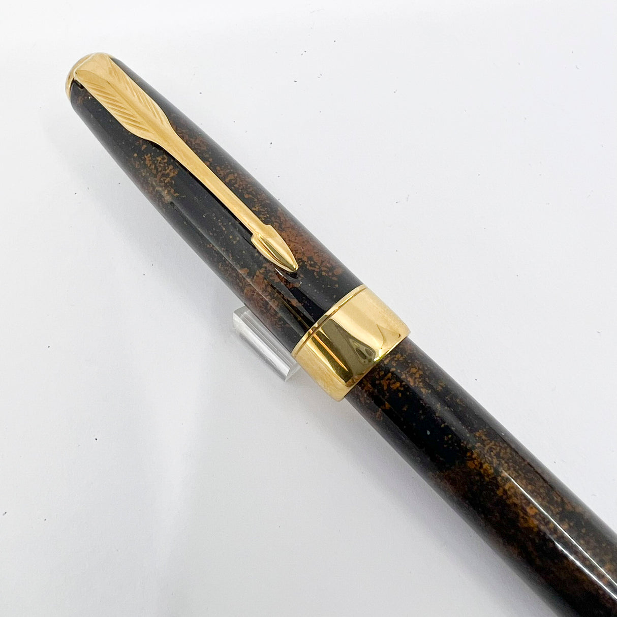 Parker Sonnet Chinese Laque Vision Fonce/Dark Brown & Gold Flecks Fountain Pen - Medium 18kt Gold Nib - Tiffany Version with "Raised T" Embedded in Cap Top