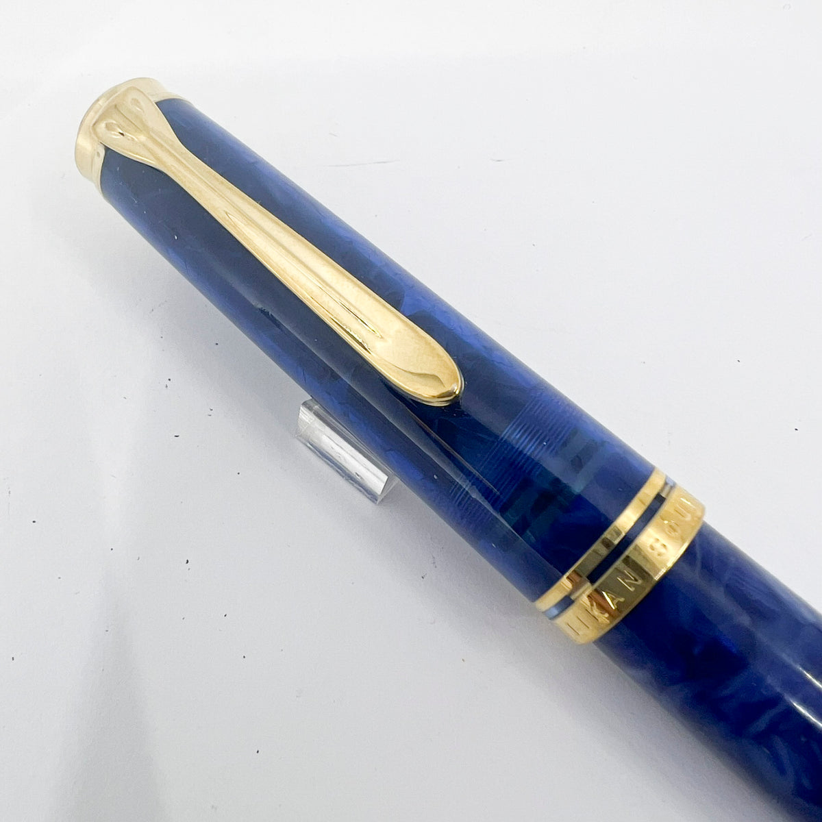 Pelikan Souveran M800 Marbled Blue O' Blue Fountain Pen - Medium 18kt Gold Nib
