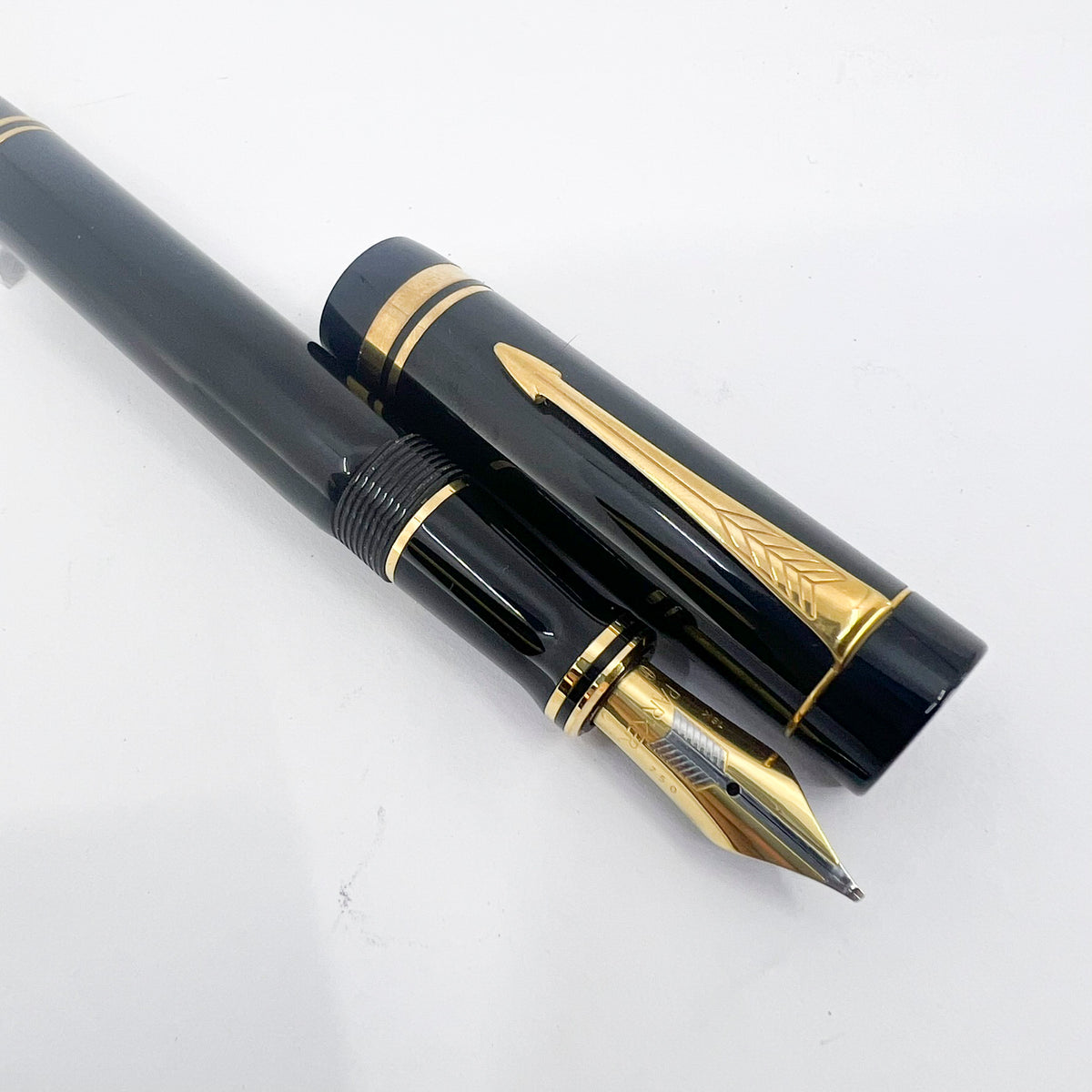 Parker Duofold Centennial (Largest) Black  Fountain Pen - Broad Oblique #91 18kt Gold Nib (Circa 1989)