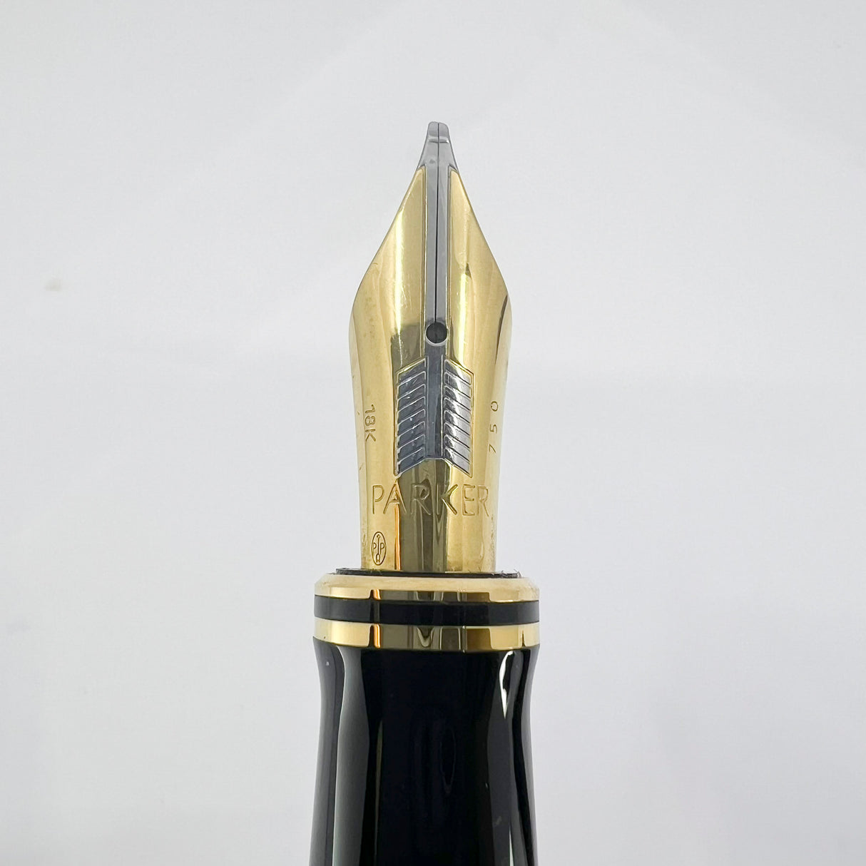 Parker Duofold Centennial (Largest) Black  Fountain Pen - Broad Oblique #91 18kt Gold Nib (Circa 1989)