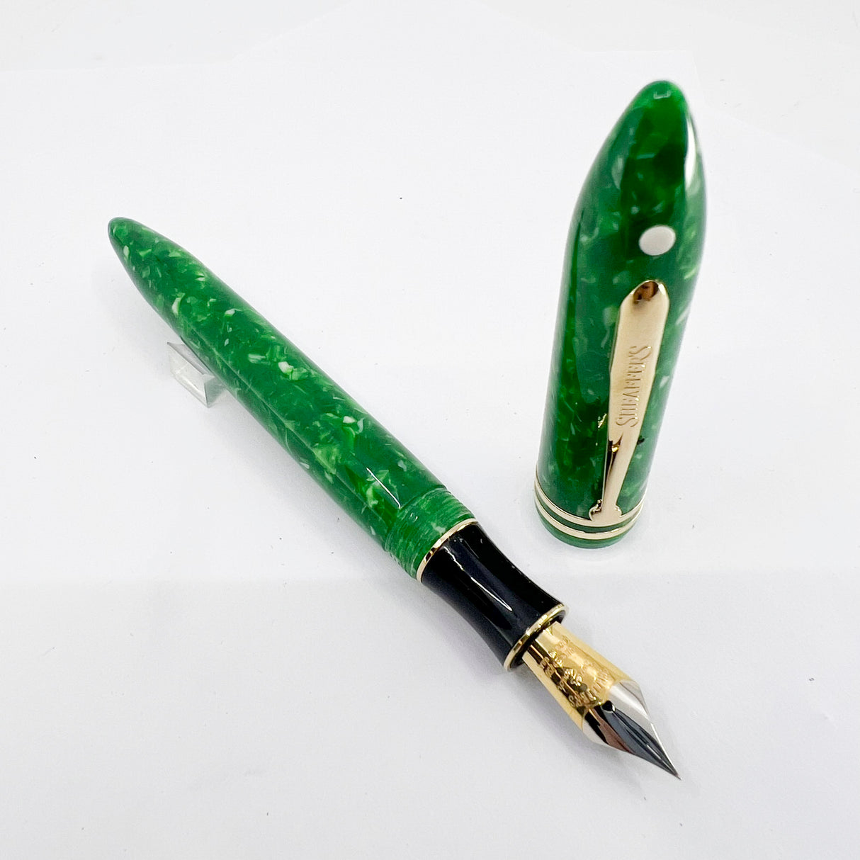 Sheaffer Balance Marbled Jade Green Fountain Pen - Extra Fine 18kt Gold Nib