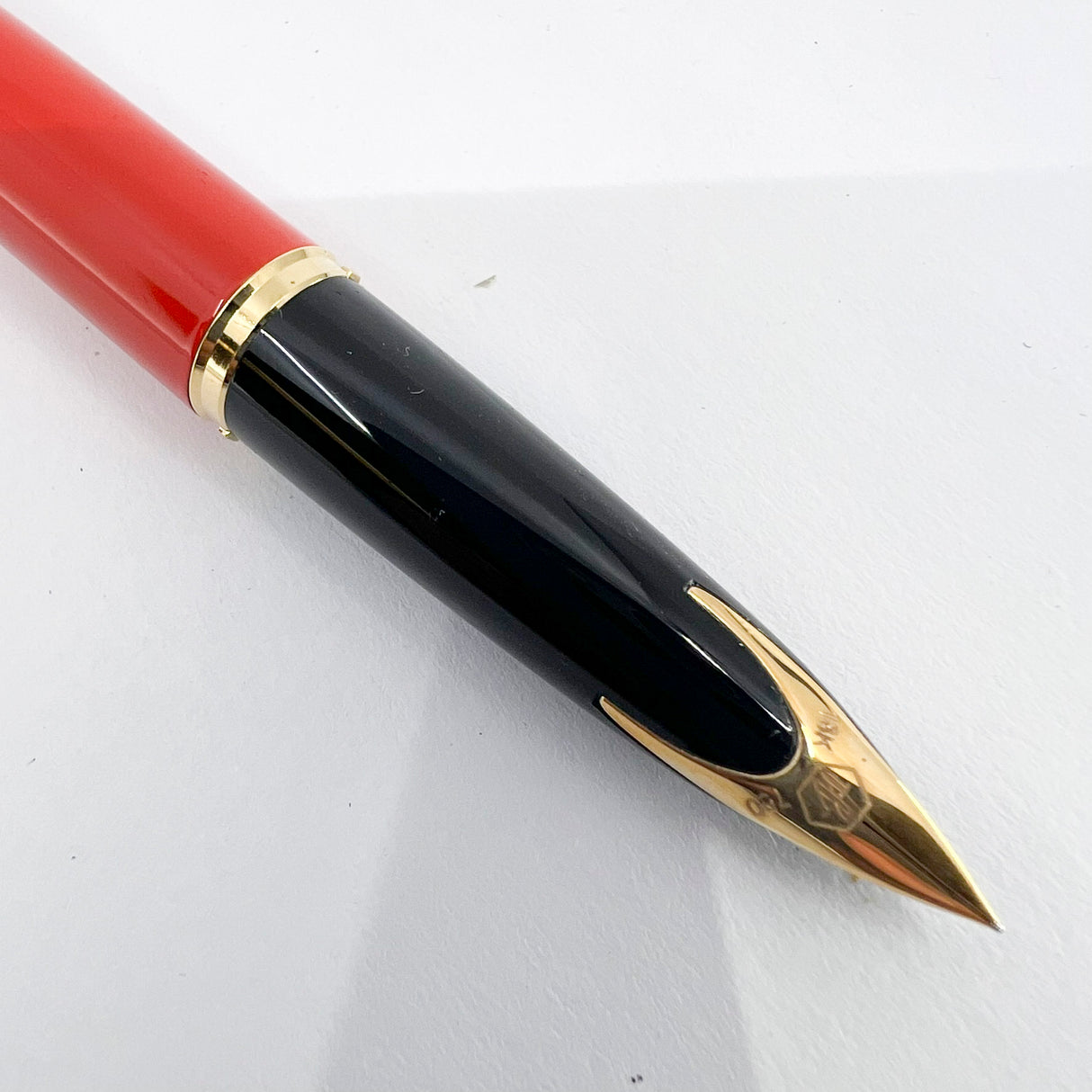 Waterman Carene  Orange Coral Lacquer Fountain Pen - Extra Fine 18kt Gold Nib