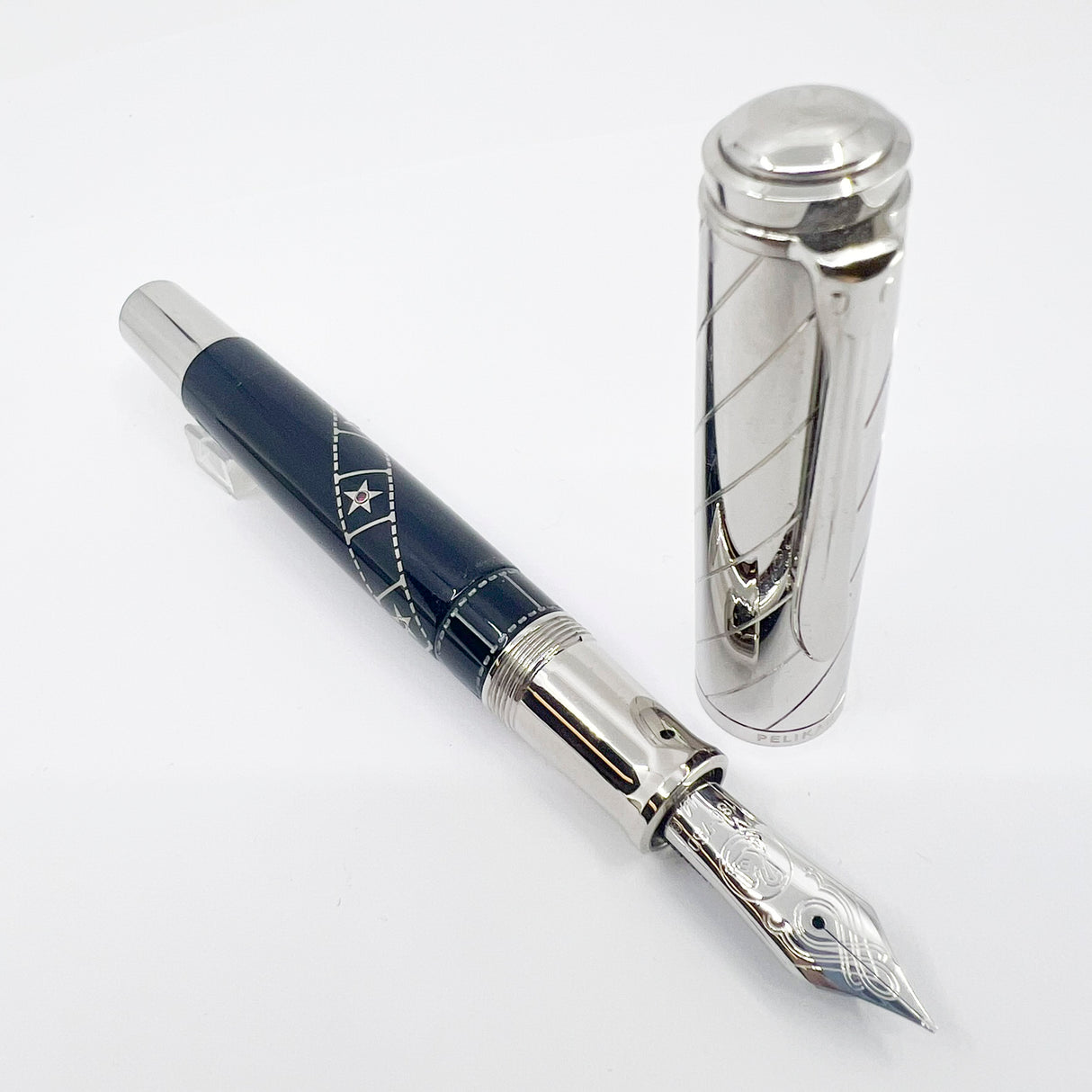 Pelikan Souveran M1005  Silver Screen Limited Edition Fountain Pen - Medium 18kt Gold Nib