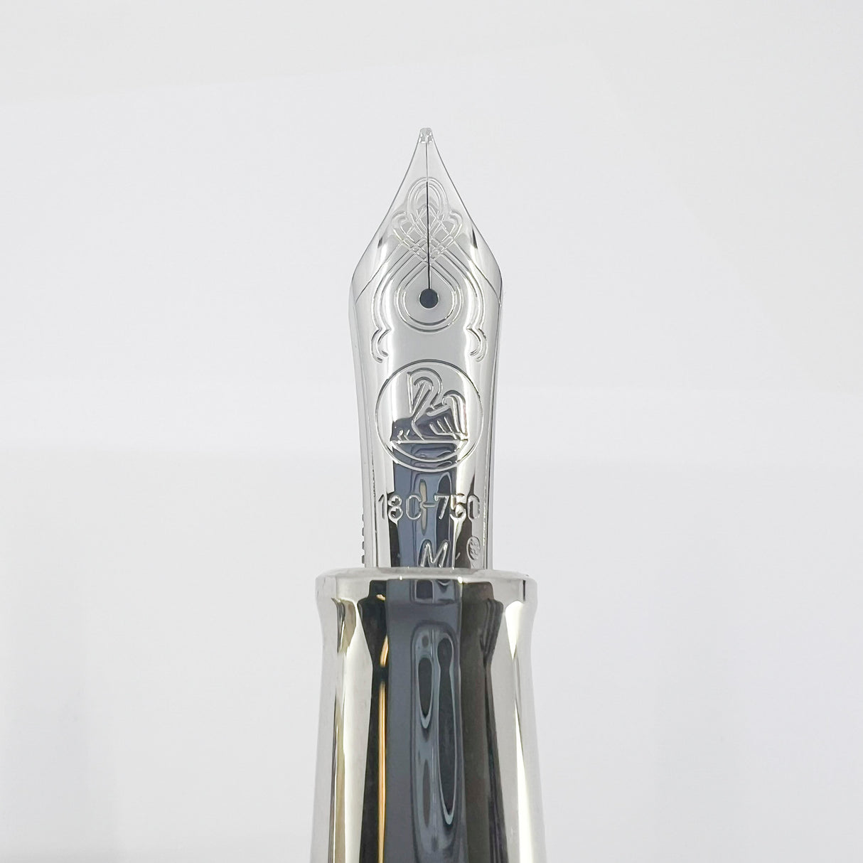 Pelikan Souveran M1005  Silver Screen Limited Edition Fountain Pen - Medium 18kt Gold Nib