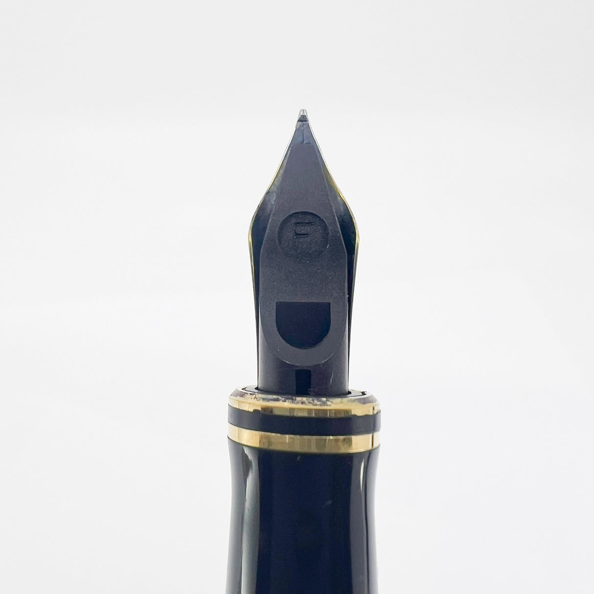 Parker International Maroon Marble Duofold Fountain Pen (Circa 1990) - Fine 18kt Gold Nib