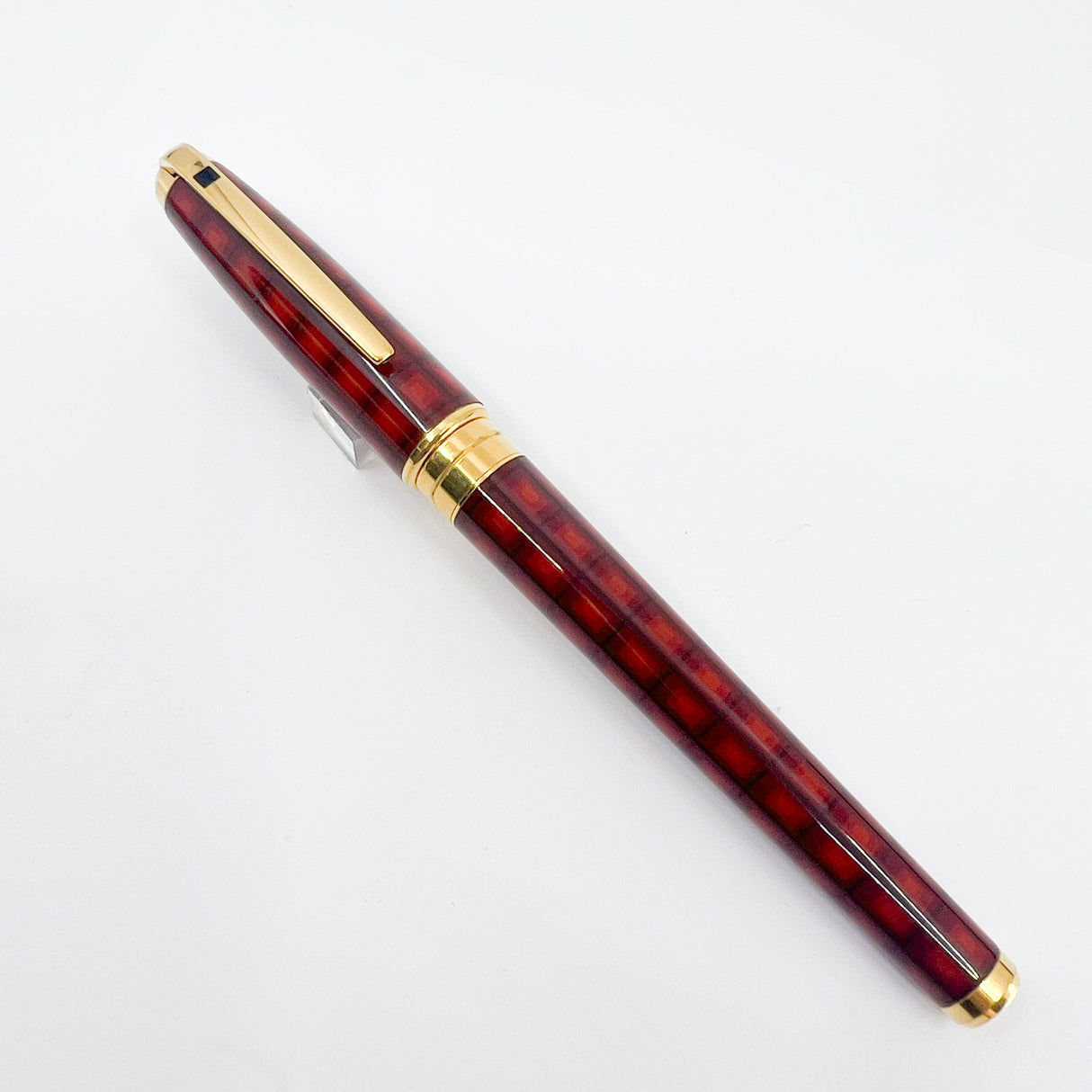 S.T. DuPont Orpheo Vertigo  Laque de Chine Fountain Pen - Medium 18kt Gold Nib