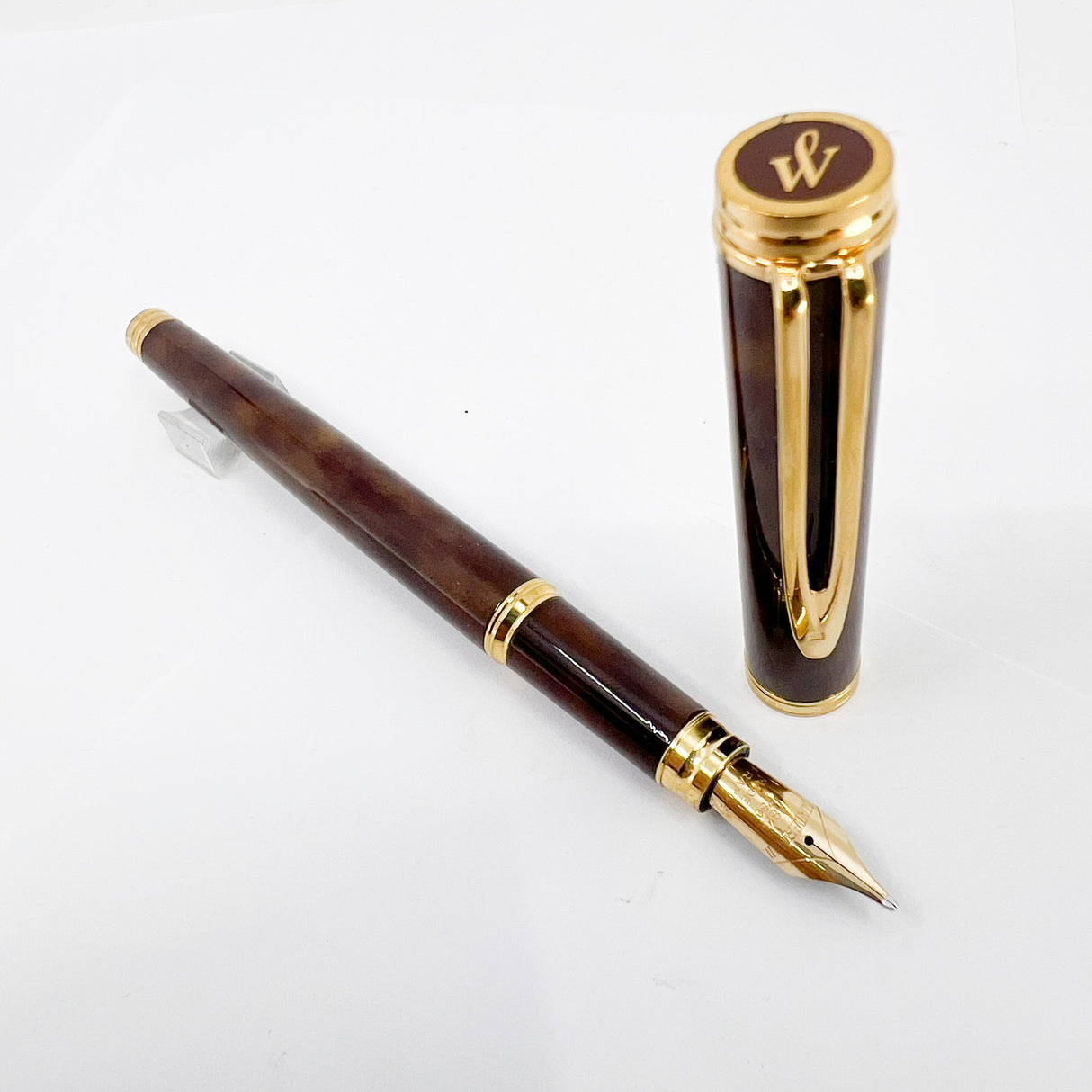 Waterman Gentleman Marbled Brown/Beige Lacquer Fountain Pen - Broad 18kt Gold Nib