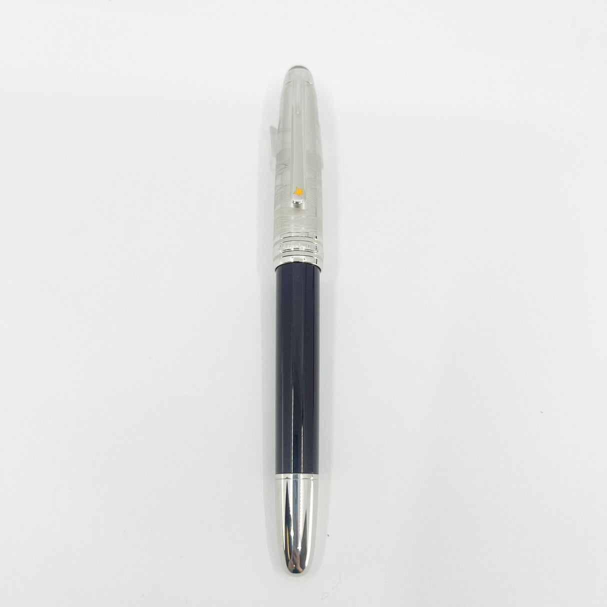 Montblanc Meisterstück 145 Doué Classique Petit Prince & Aviator Fountain Pen - Medium 18kt Gold Nib