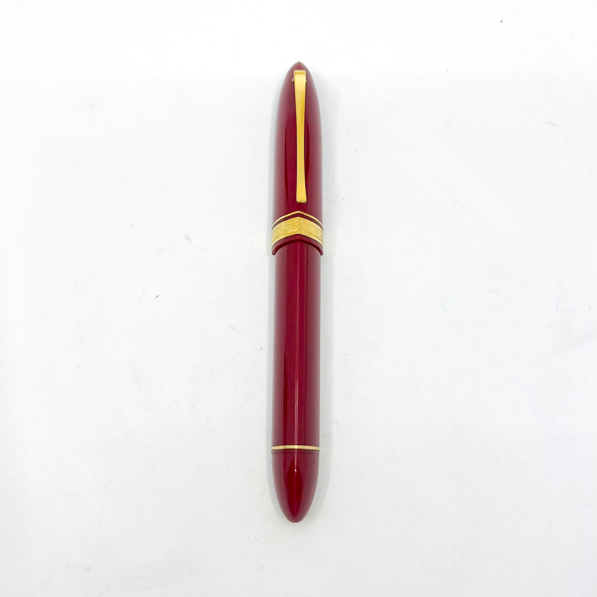 OMAS #360 Triangular Body Burgundy Fountain Pen - Medium 18kt Gold Nib