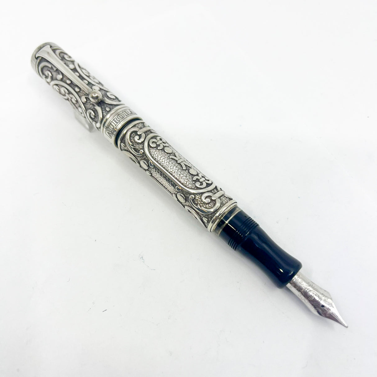 Aurora Benvenuto Cellini Sterling Silver Limited Edition Fountain Pen - Medium 18kt Gold Nib