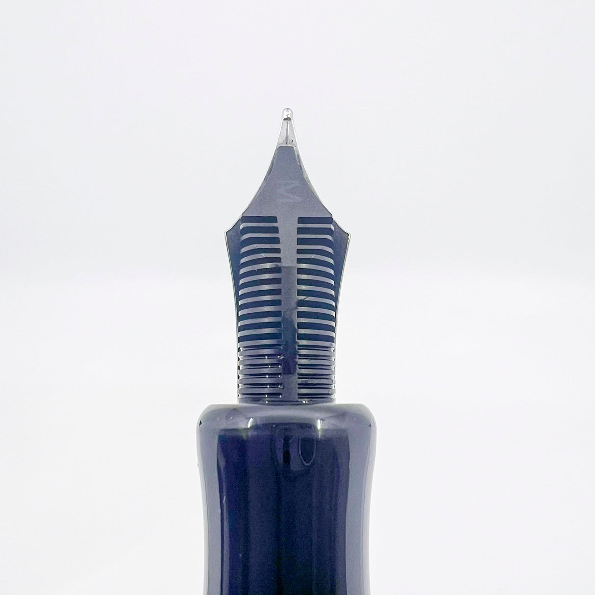 Aurora Benvenuto Cellini Sterling Silver Limited Edition Fountain Pen - Medium 18kt Gold Nib
