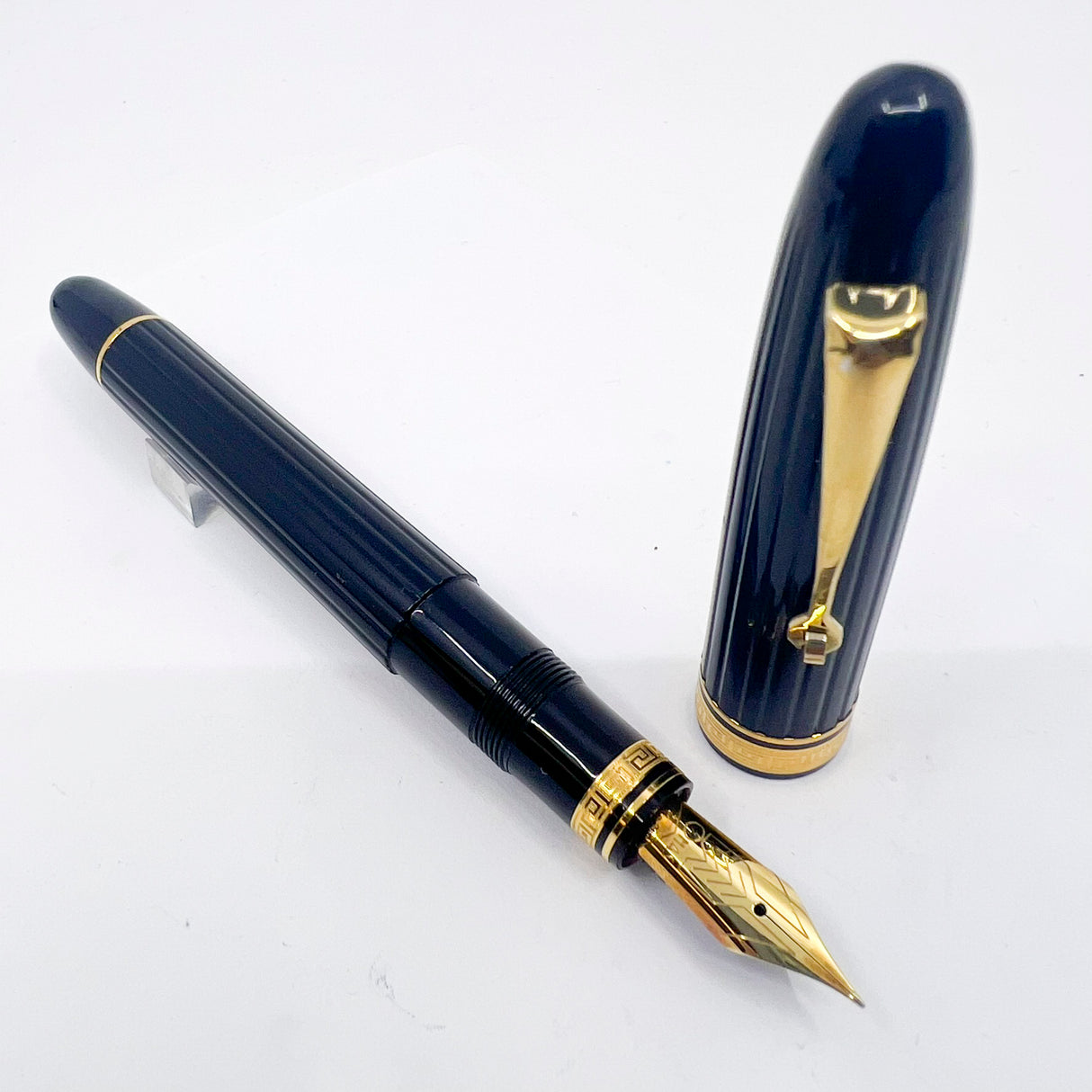 OMAS Ogiva Black Vegetal Resin Fluted Fountain Pen - Extra Fine 18kt Gold Nib - Cartridge Fill