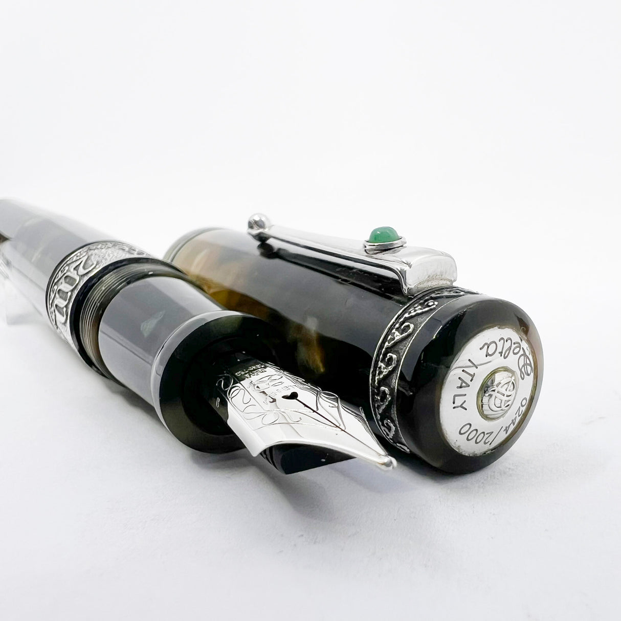 Delta Nazareth 2000 Limited Edition Fountain Pen - Broad 18kt Gold Nib