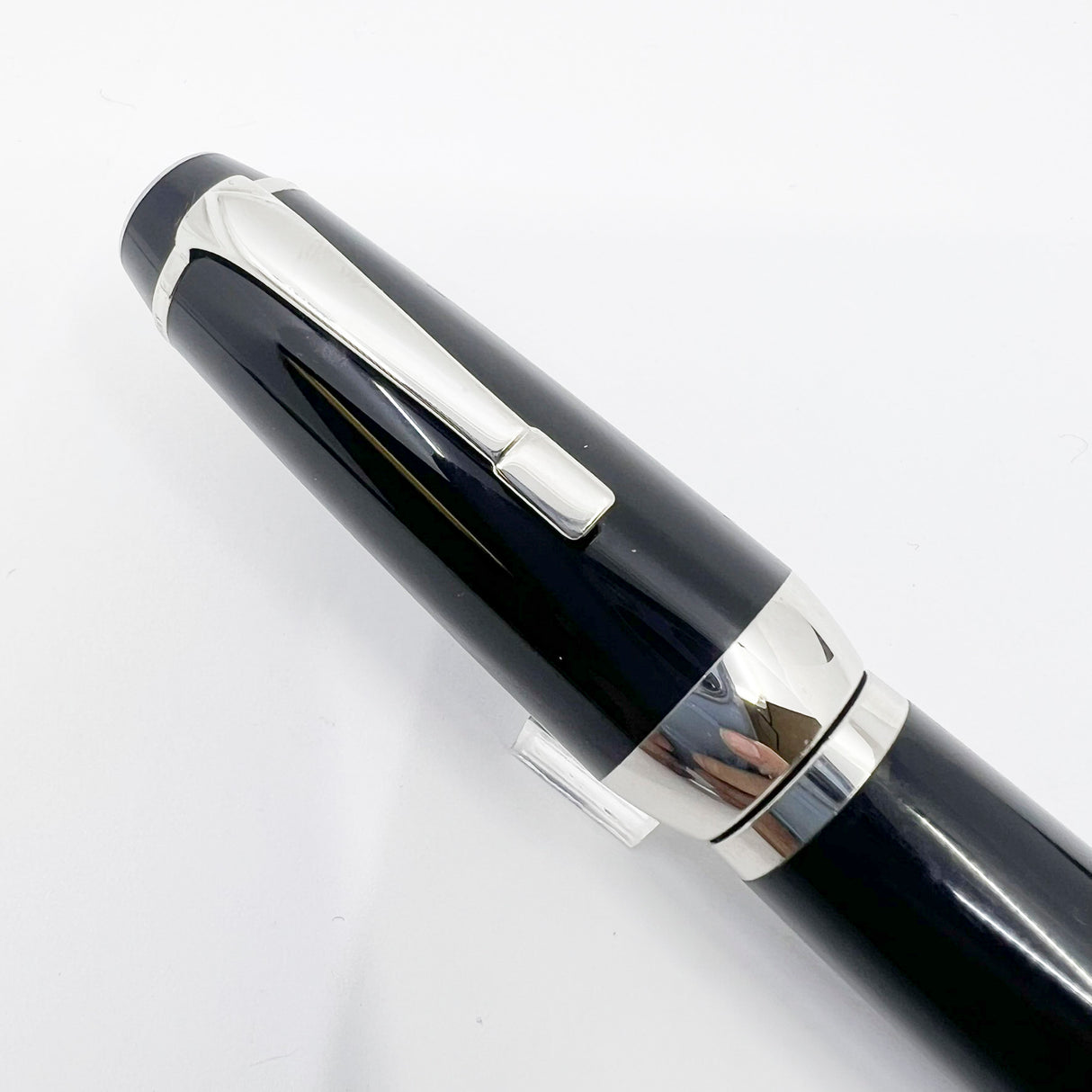 Montblanc Extra Large Boheme Retractable Fountain Pen  - Stoneless Model - RARE - Made for a Short Period Circa 2002 - Stub-like Broad 18kt Gold Nib