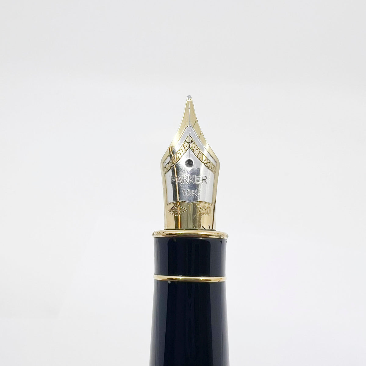 Parker Sonnet Chinese Laque Vision Fonce/Dark Brown & Gold Flecks Fountain Pen - Fine 18kt Gold Nib