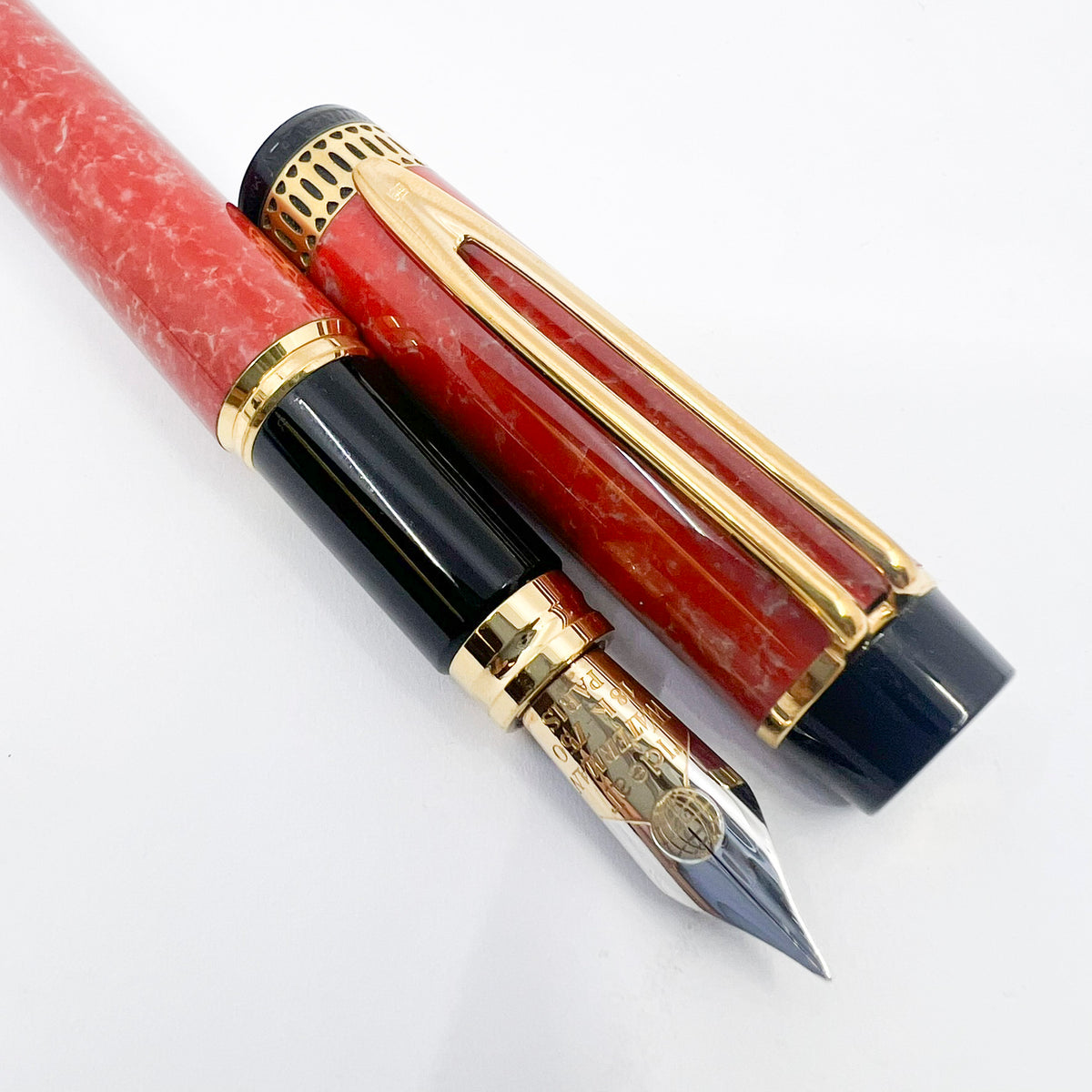 Waterman Patrician Red Coral Marble Fountain Pen- Fine 18kt Gold  Nib