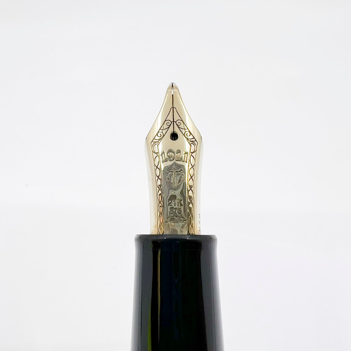Sailor Susutake Rare Ancient Smoked Bamboo Fountain Pen - Naginata 21K RARE Concord Nib by Nagahara Sr.