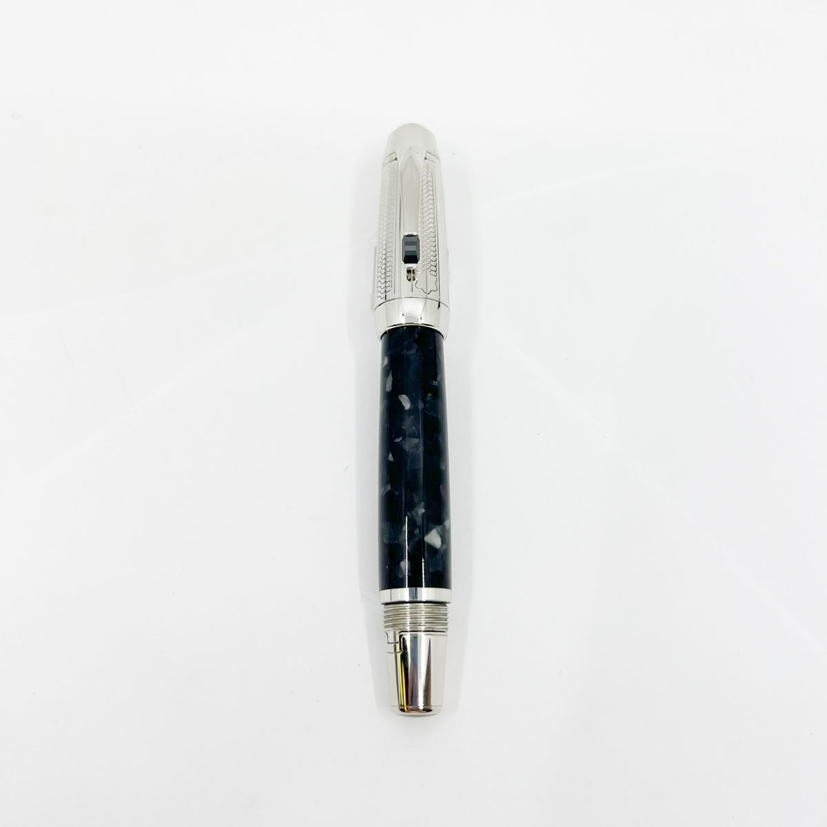 Montblanc Meisterstück Boheme Retractable Nib Soulmakers 100 Years LE 1906 Fountain Pen  - Medium 18kt Gold Nib
