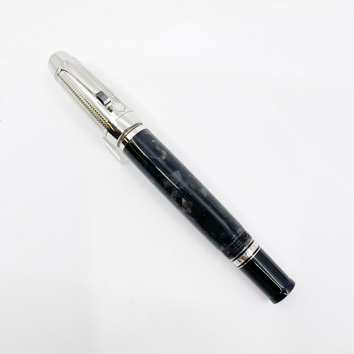 Montblanc Meisterstück Boheme Retractable Nib Soulmakers 100 Years LE 1906 Fountain Pen  - Medium 18kt Gold Nib